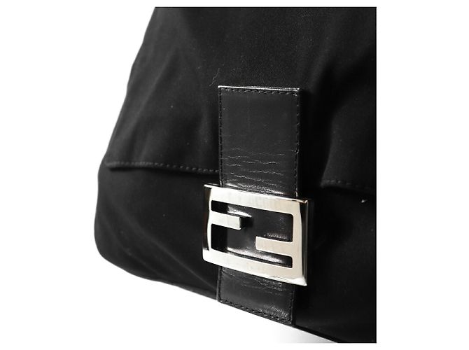 Borsa a Spalla Fendi Mamma Bucket Nero - vista 3