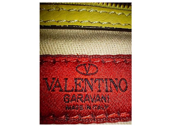 Valentino Garavani Borsa Rockstud Lock Flap - Pelle Giallo Lime - vista 5