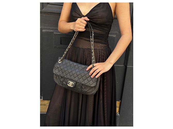 Timeless Borsa a tracolla Chanel Classic Jumbo in pelle trapuntata nera Nero - vista 3