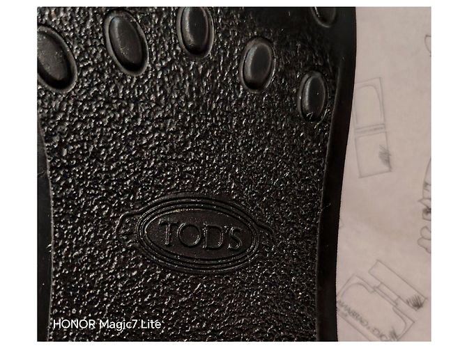 Tod's Brogues in scamosciato nero - vista 7