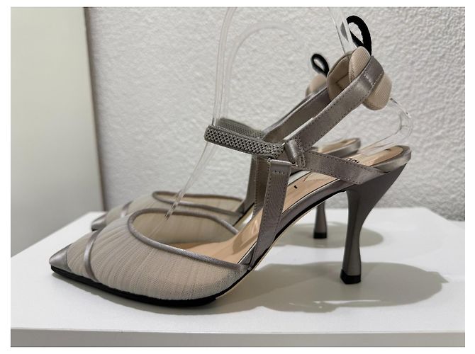 Fendi Colibri Pumps Grau Satin Mesh Silber - Ansicht 2
