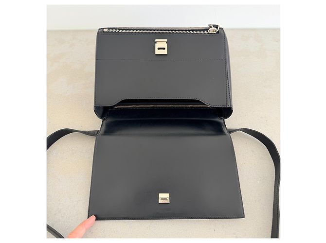 Givenchy Pandora Box Piccola Borsa a Tracolla in Pelle di Lucertola Marrone - vista 12