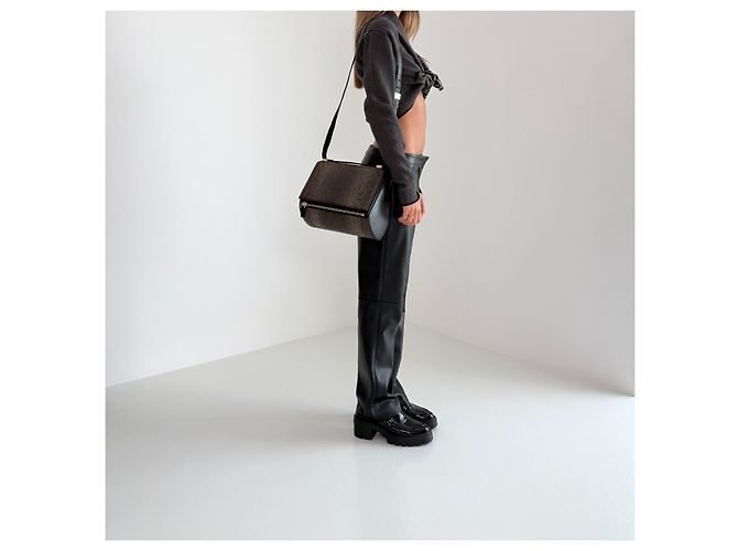 Givenchy Pandora Box Piccola Borsa a Tracolla in Pelle di Lucertola Marrone - vista 4