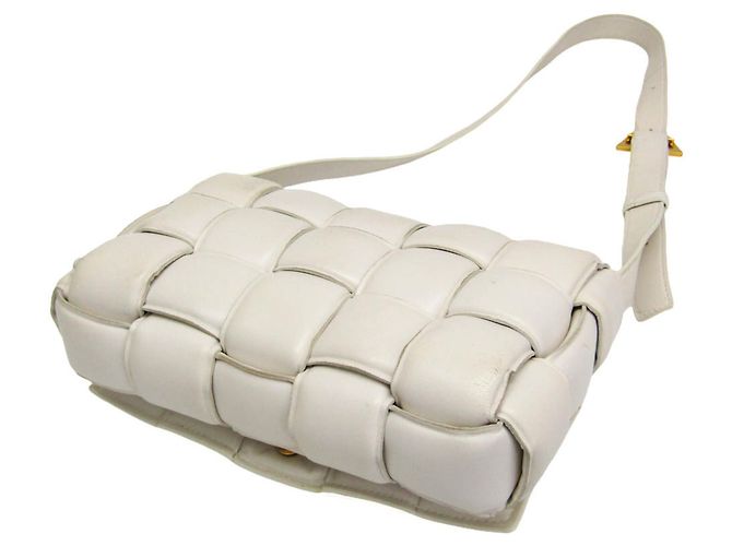 Borsa a Spalla Bottega Veneta Intrecciato Padded Cassette Bianco sporco - vista 3