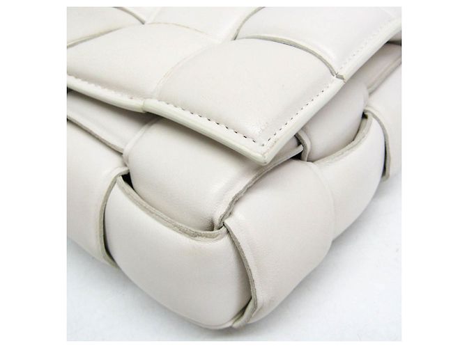 Borsa a Spalla Bottega Veneta Intrecciato Padded Cassette Bianco sporco - vista 7