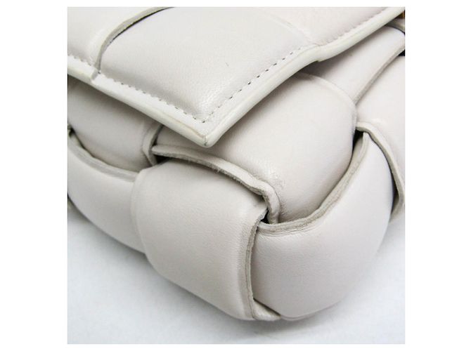 Borsa a Spalla Bottega Veneta Intrecciato Padded Cassette Bianco sporco - vista 8