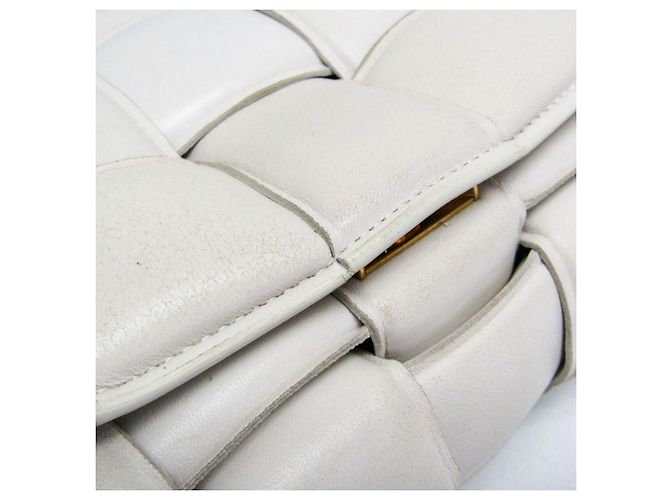 Borsa a Spalla Bottega Veneta Intrecciato Padded Cassette Bianco sporco - vista 9