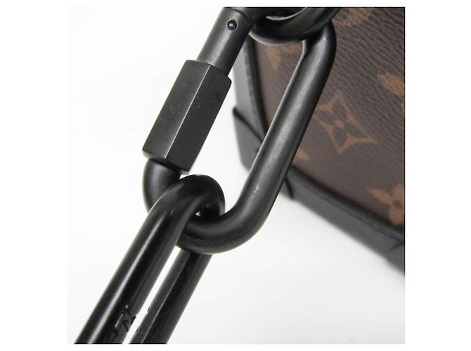 Borsa a tracolla Louis Vuitton Monogram LV Friend Soft Trunk Marrone Nero - vista 10