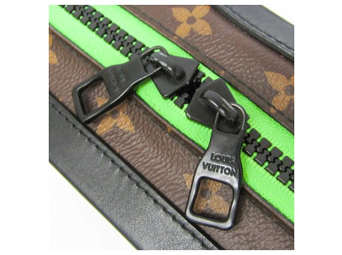 Borsa a tracolla Louis Vuitton Monogram LV Friend Soft Trunk Marrone Nero - vista 11