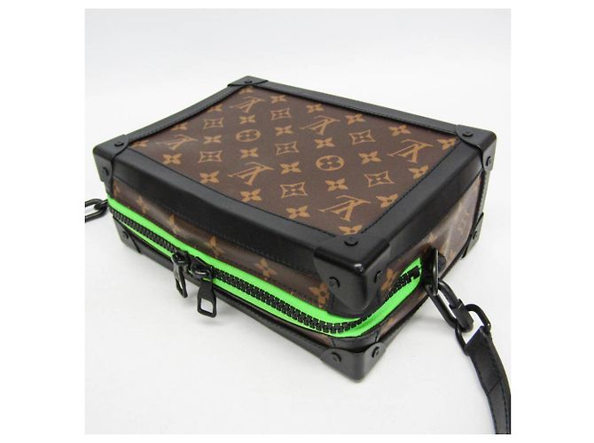 Borsa a tracolla Louis Vuitton Monogram LV Friend Soft Trunk Marrone Nero - vista 9