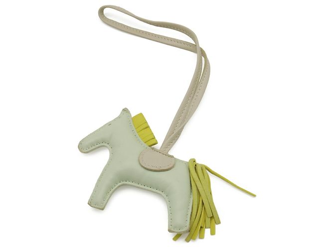 Hermès HERMES Rodeo Charm PM Dorado - vista 2
