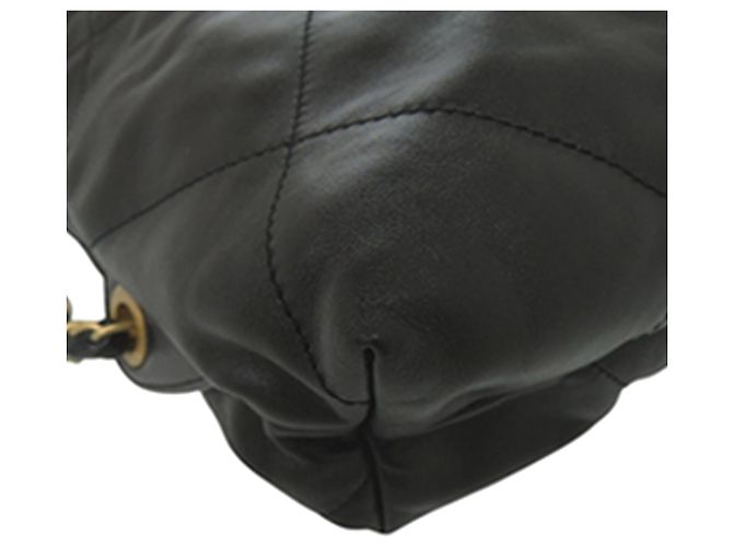 Chanel 22 Rucksack aus gestepptem glänzendem Kalbsleder Schwarz Large - Ansicht 10