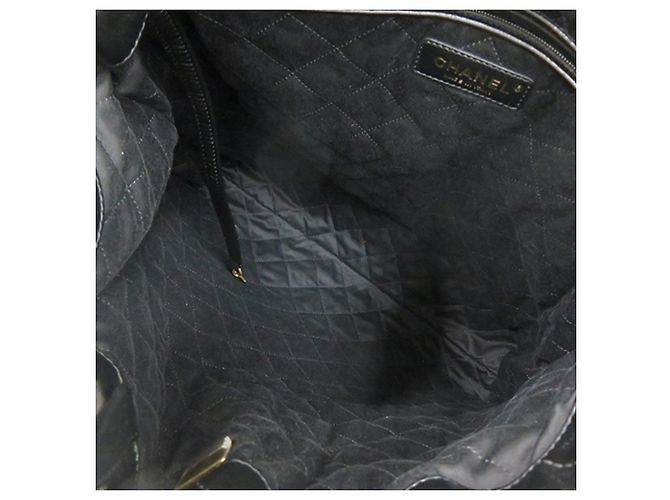 Chanel 22 Rucksack aus gestepptem glänzendem Kalbsleder Schwarz Large - Ansicht 3