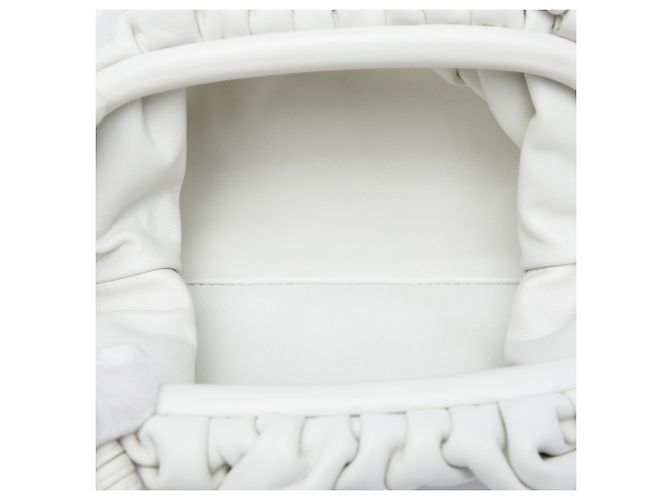 Bottega Veneta Mini Pouch Crossbody in agnello bianco - vista 4