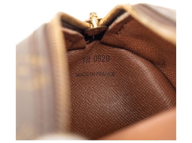 Louis Vuitton Marrone Monogram Papillon 26 - vista 6