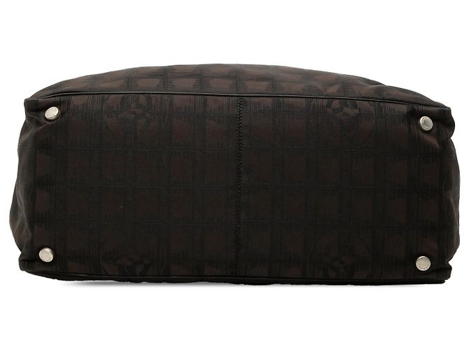 Tote in nylon Chanel Brown New Travel Line Marrone Marrone scuro - vista 3