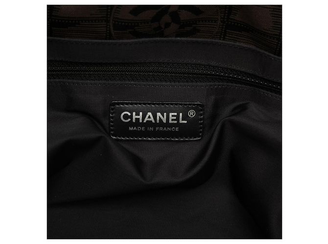 Tote in nylon Chanel Brown New Travel Line Marrone Marrone scuro - vista 5