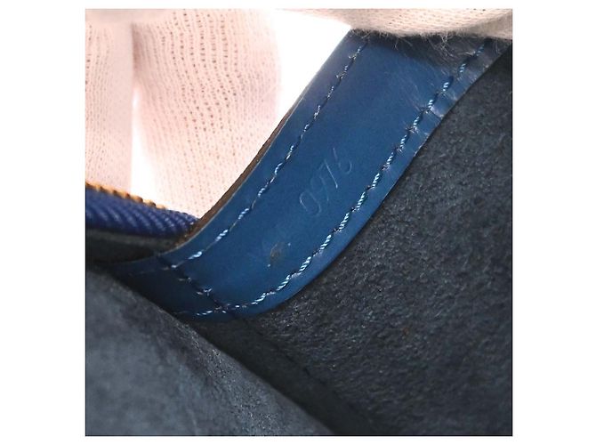 Louis Vuitton Lussac in pelle Epi Blu - vista 5