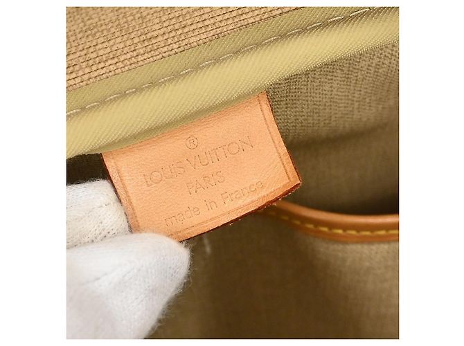 Louis Vuitton Deauville Monogram Canvas 34 Marrone - vista 4