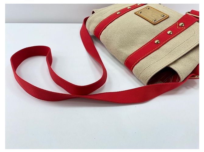 Borsa a Spalla Louis Vuitton Antigua Buzas PM Beige - vista 10