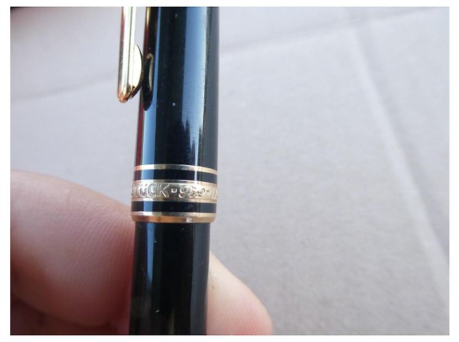 Montblanc Meisterstück Classique Stylo Bille Or Noir Doré - vue 3