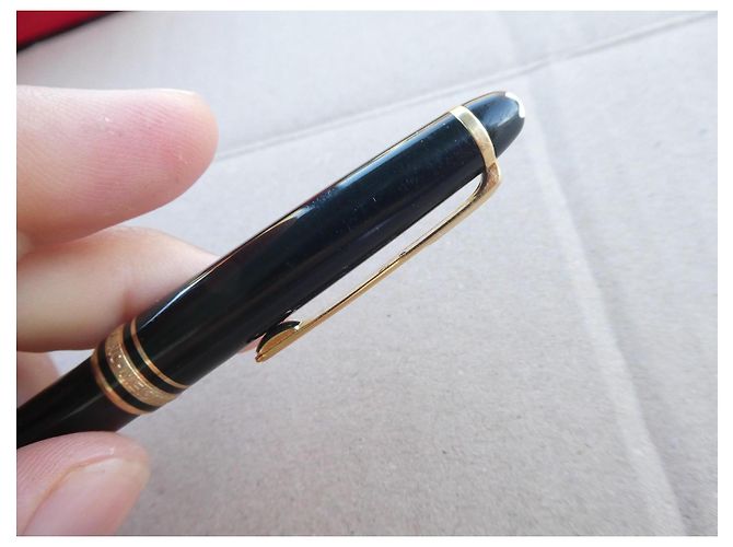 Montblanc Meisterstück Classique Stylo Bille Or Noir Doré - vue 8