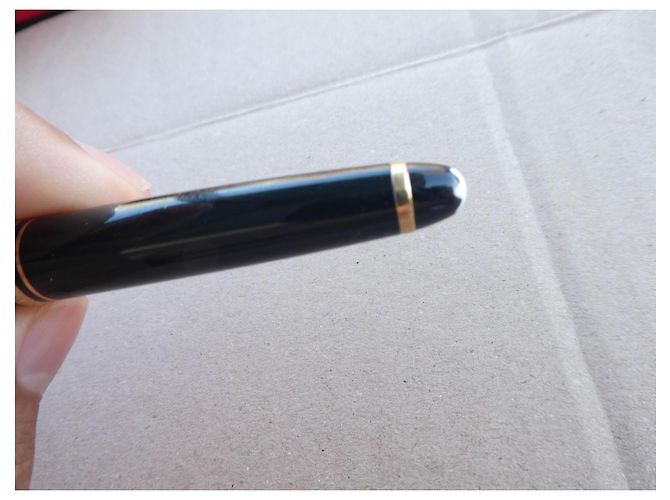 Montblanc Meisterstück Classique Stylo Bille Or Noir Doré - vue 9