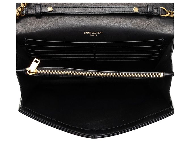 Portefeuille à chaîne Saint Laurent en agneau matelassé avec monogramme Cassandre Noir - vue 7