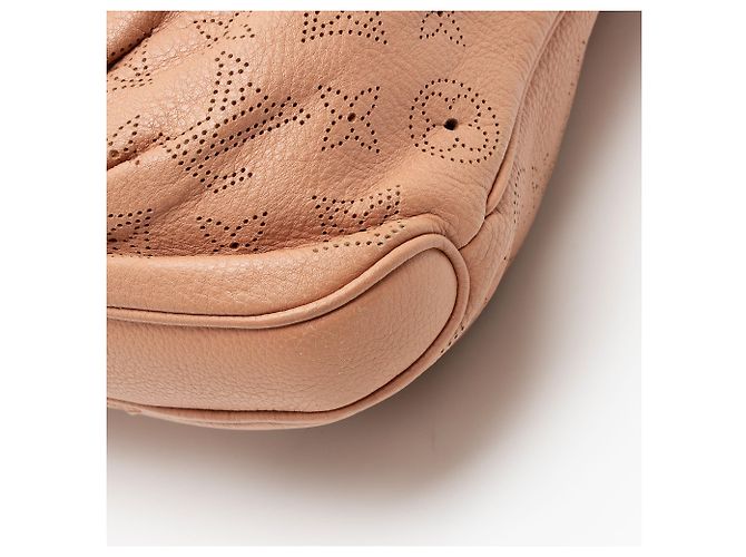 Bolso de hombro Louis Vuitton Mahina Leather Selene PM Rosa - vista 10
