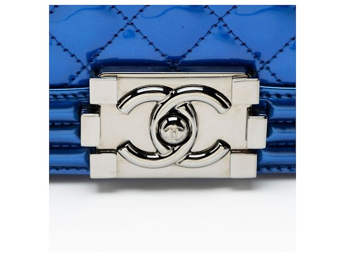 Borsa Boy Small in vernice metallizzata Chanel Blu - vista 9