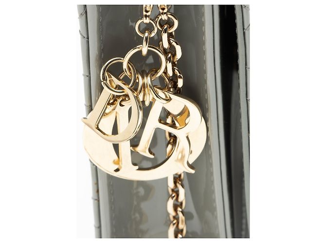 Cartera Lady Dior Cannage en piel charol con cadena Gris - vista 9