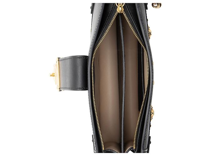 Clutch Trunk in pelle Epi Louis Vuitton Nero - vista 7