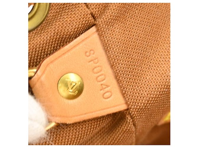 Louis Vuitton Vintage Montsouris Monogram Canvas MM Marron - vue 5