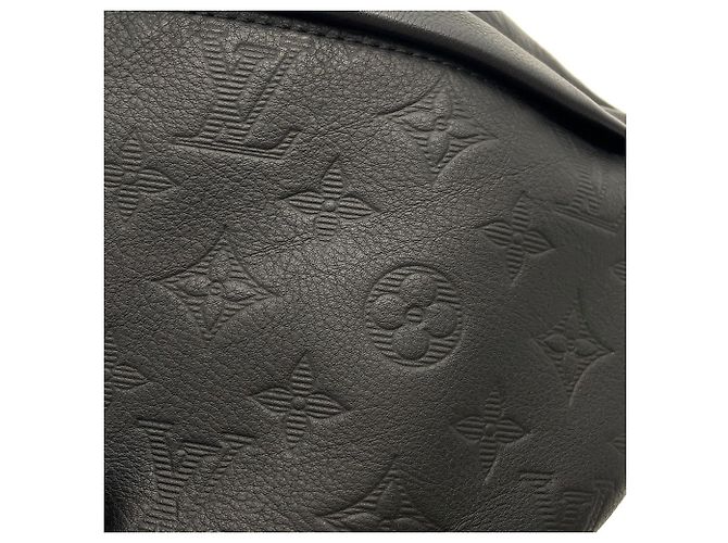 Louis Vuitton Monogram Shadow Discovery Bumbag PM Nero - vista 7