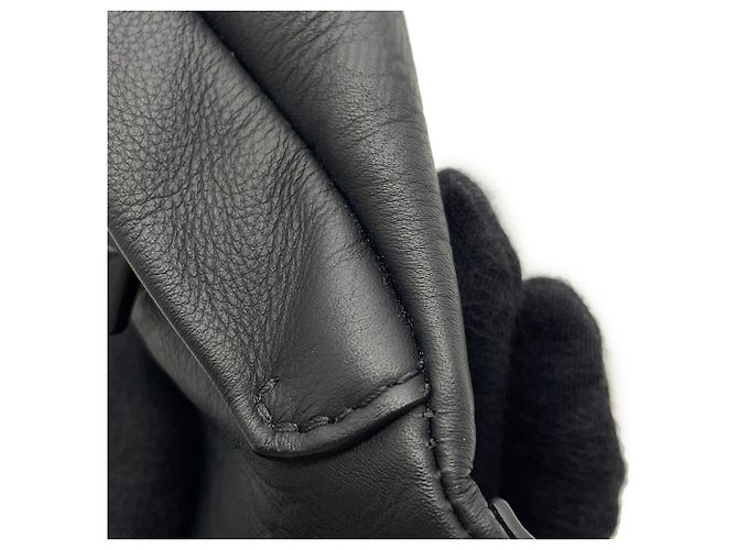 Louis Vuitton Monogram Shadow Discovery Bumbag PM Nero - vista 9