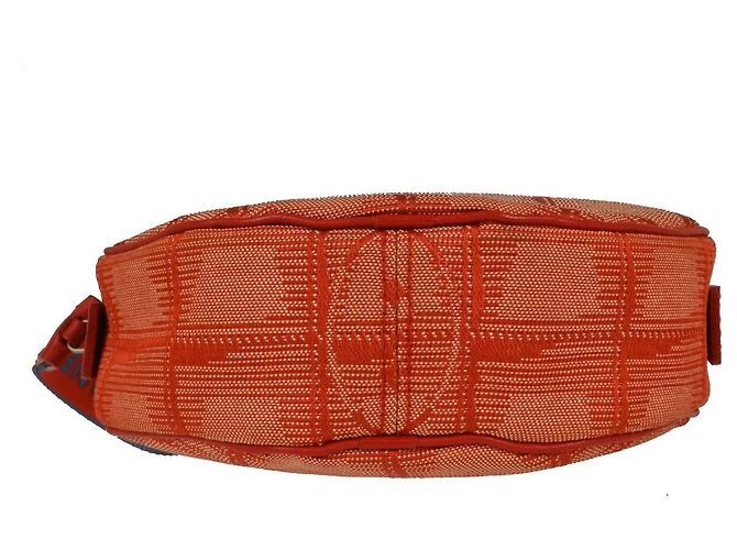 Pochette da polso rotonda Chanel Travel Line Nylon Arancione - vista 7