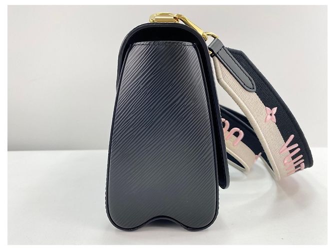Louis Vuitton Twist MM Shoulder Bag Black - view 5