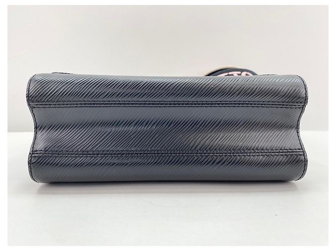 Louis Vuitton Twist MM Shoulder Bag Black - view 6