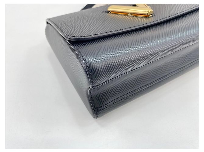 Louis Vuitton Twist MM Shoulder Bag Black - view 7