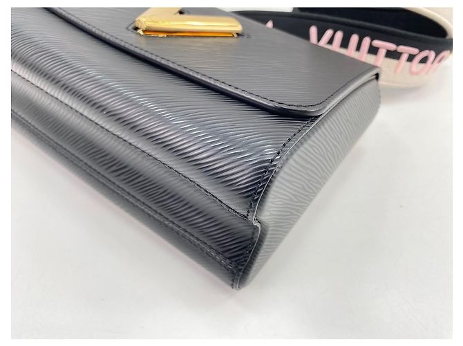 Louis Vuitton Twist MM Shoulder Bag Black - view 8