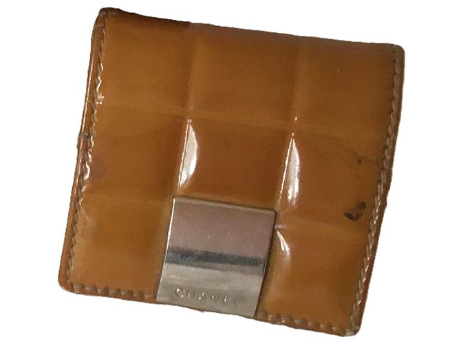 Chanel Chocolate Bar Münzbeutel aus gestepptem Lackleder Braun - Ansicht 2
