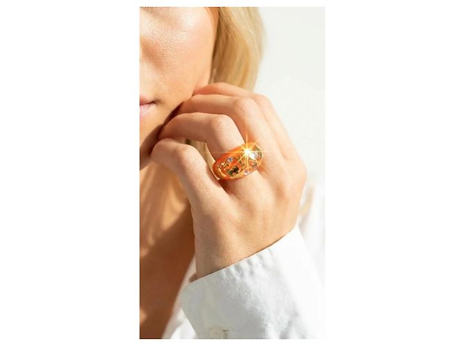 Anel Cocktail LOUIS VUITTON Inclusion Monogram Resina e Cristal Laranja L Dourado - vista 3