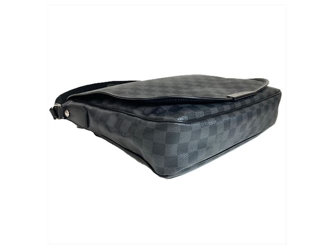 Borsa a Spalla Louis Vuitton Daniel MM Nero - vista 4