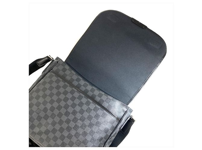 Borsa a Spalla Louis Vuitton Daniel MM Nero - vista 6