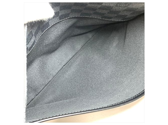 Borsa a Spalla Louis Vuitton Daniel MM Nero - vista 8
