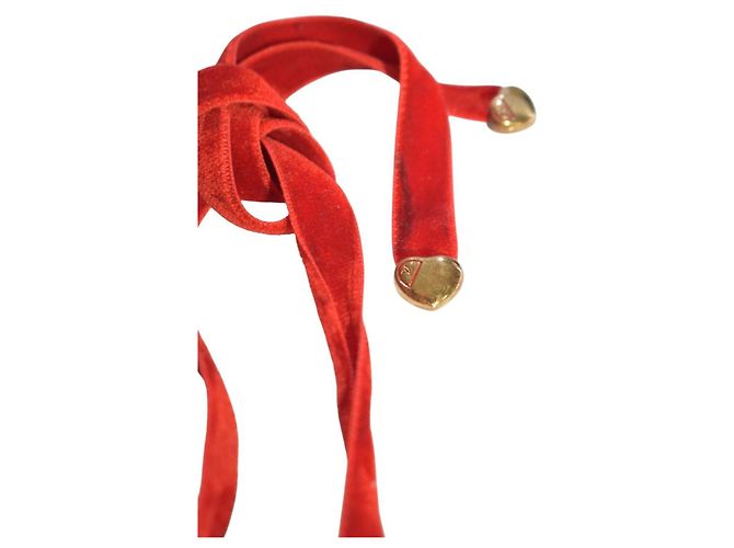 Louis Vuitton Collana Choker Sweet Monogram Cuore in Velluto Rosso D'oro - vista 8
