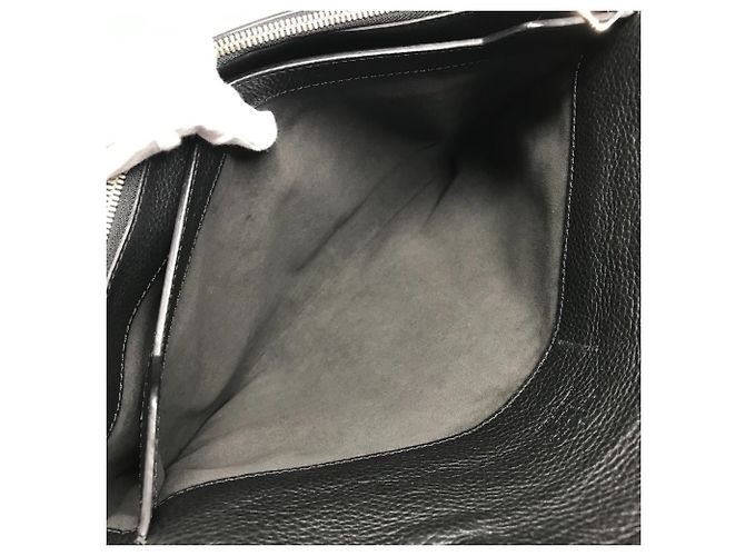 Borsa Louis Vuitton in pelle Taurillon Dorian Nero - vista 14