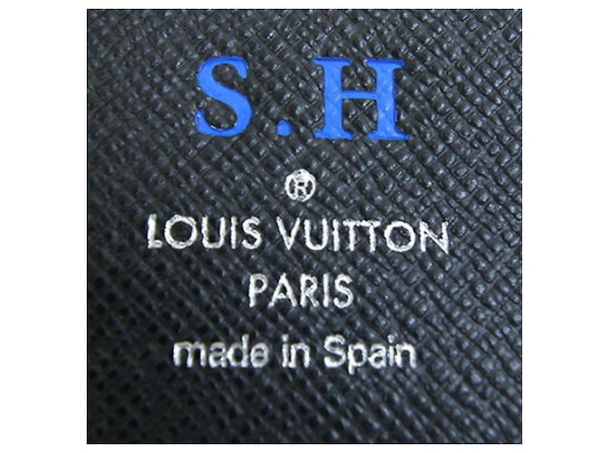 Louis Vuitton Taiga Long Wallet in Ardoise Grey - view 5