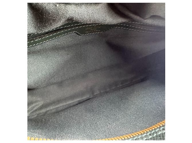 Borsa a tracolla Louis Vuitton Taiga Reporter PM - vista 5