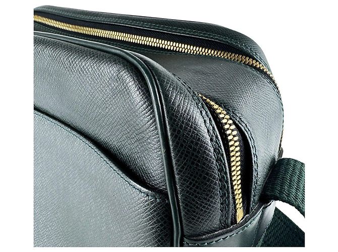 Borsa a tracolla Louis Vuitton Taiga Reporter PM - vista 7